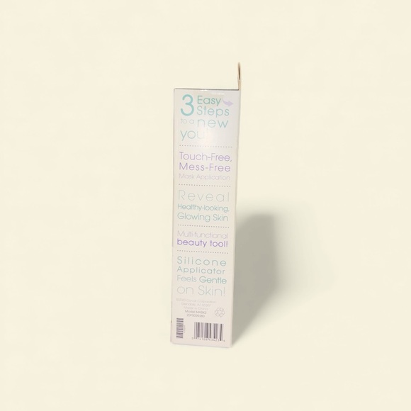 True Glow Skincare Tool - Elegant White and Gold - Picture 2 of 3